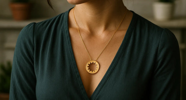 What gold jewelry to give a mother born in September?