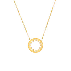 This 14 karat gold diamond pendant is inspired by mediterranean summer days and is the ultimate piece for sun-worshippers. The pendant features 4 handset sparkling diamonds pointing out the cardinal points. 